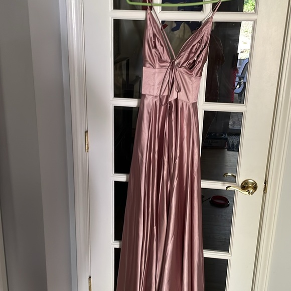Beautiful Faviana Glamour formal lilac/rose gown size 6 - Picture 6 of 6